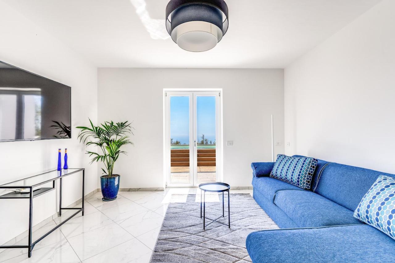 Villa Rusinella Minimalist Retreat With Sea Views マッサ・ルブレンセ エクステリア 写真