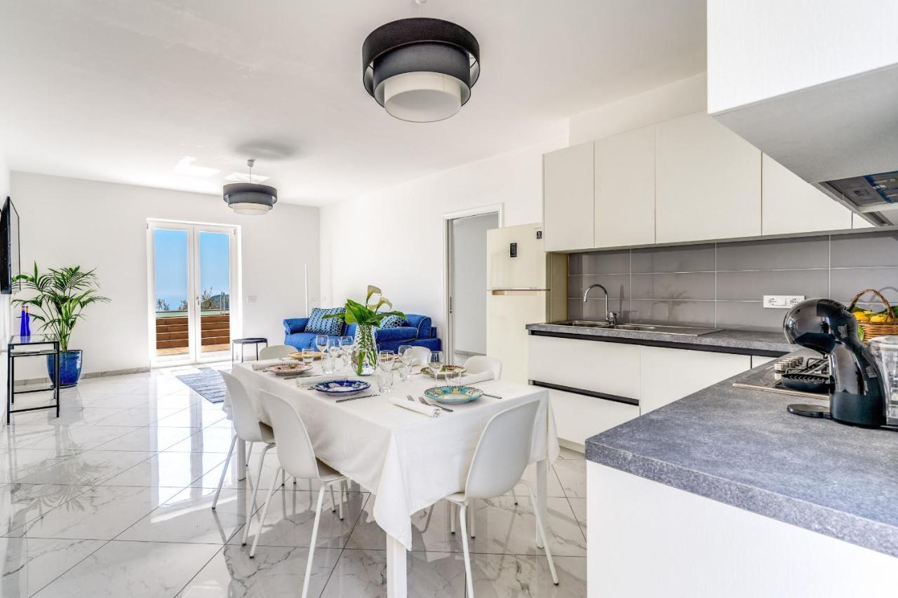 Villa Rusinella Minimalist Retreat With Sea Views マッサ・ルブレンセ エクステリア 写真